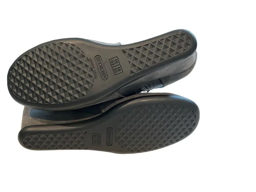 AEROSOLES nwot gray